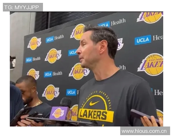 雷迪克谈詹姆斯训练状态称其每天坚持锻炼保持最佳状态