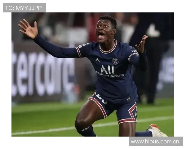 努诺门德斯谈世界最佳边后卫称号不愿自夸谦逊态度引人关注