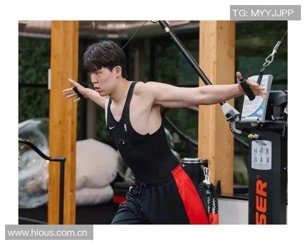 杨瀚森在G联赛中自信提升与英语交流能力显著进步的故事