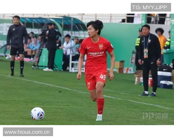 李新翔谈中超首年夺冠难度与对偶像武磊的崇敬之情 李新翔谈中超首年夺冠难度与对偶像武磊的崇敬之情